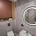 Hola Nawrot 50 * Łódź